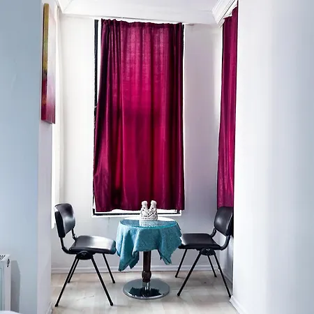Tanya Apartment *